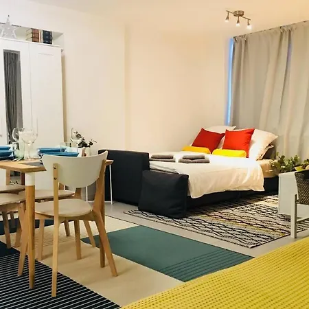 Charming Studio Incl. Parking Around A Park + Lux * Colonia